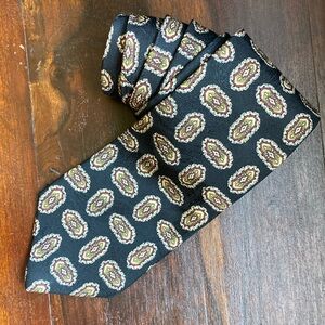 Aquascutum London Paisley Medallion Designer Tie Men’s 56” x 3.75”